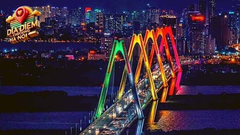 Cầu Nhật Tân Vui chơi sôi động về đêm