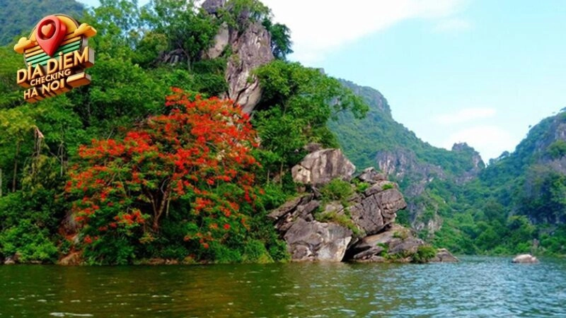 Khám phá vẻ đẹp thơ mộng của Hồ Quan Sơn