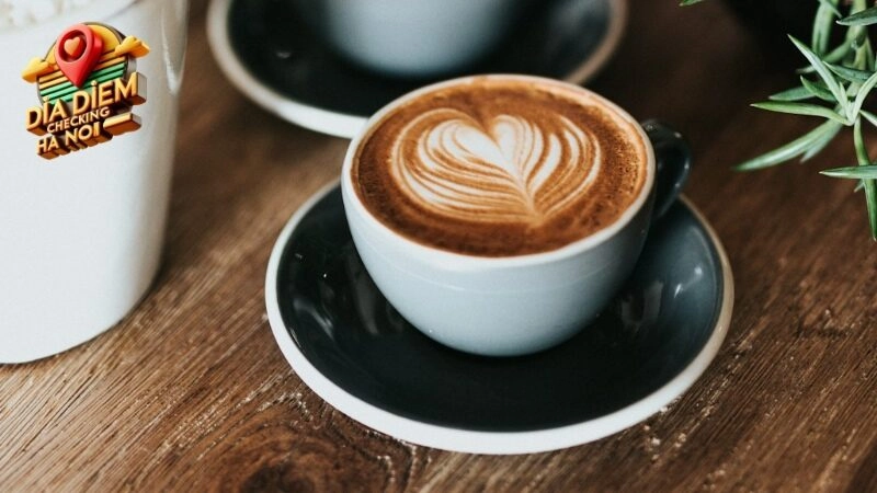 Thưởng Thức Hương Vị Cà Phê Trứng Đặc Sắc Tại Giảng Cafe