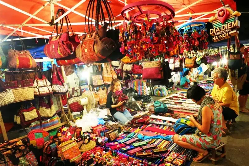 Điện tử và Đồ lưu niệm