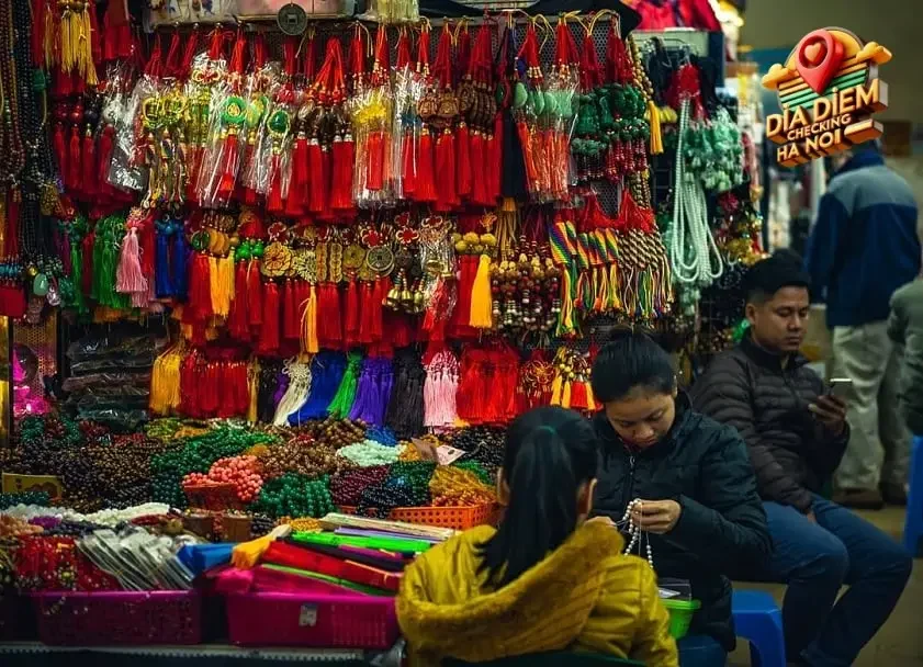 Quần áo, Vải vóc và May Mặc