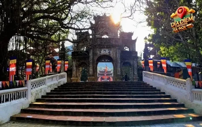 Những Đền, Phủ Linh Thiêng