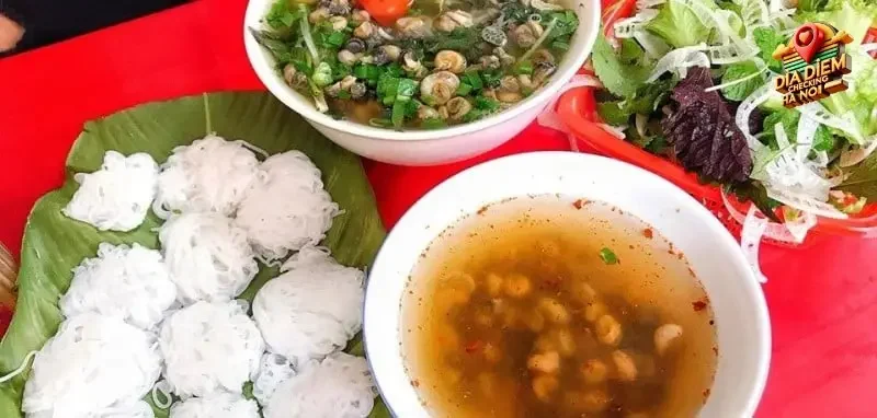 Không Gian Quán Cổ Kính Giữa Lòng Hà Nội