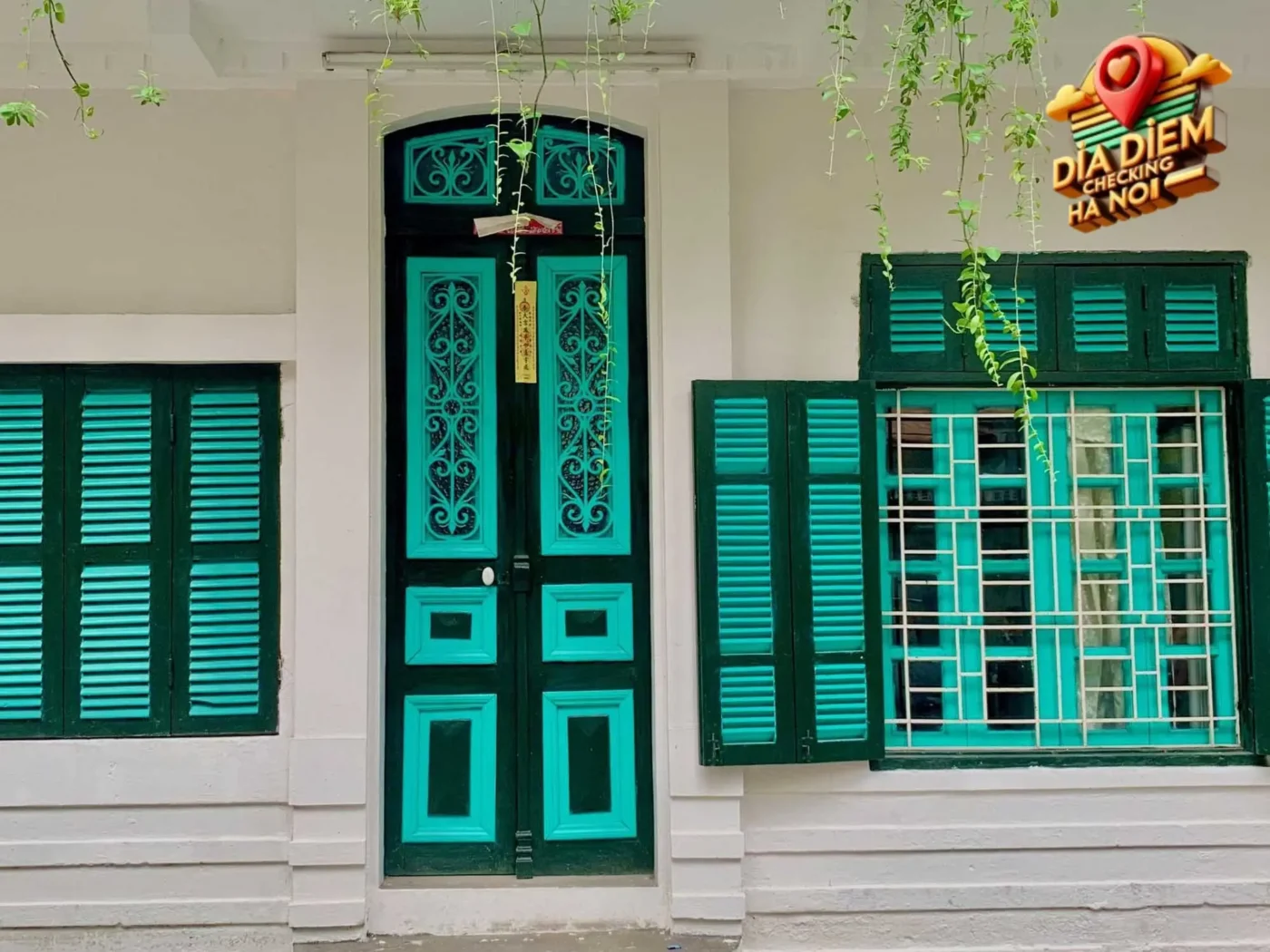 Vẻ đẹp kiến trúc độc đáo của phố Phan Huy Ích