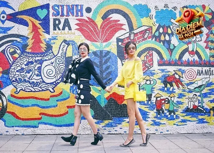 Check in Con Đường Gốm Sứ Hà Nội đầy màu sắc