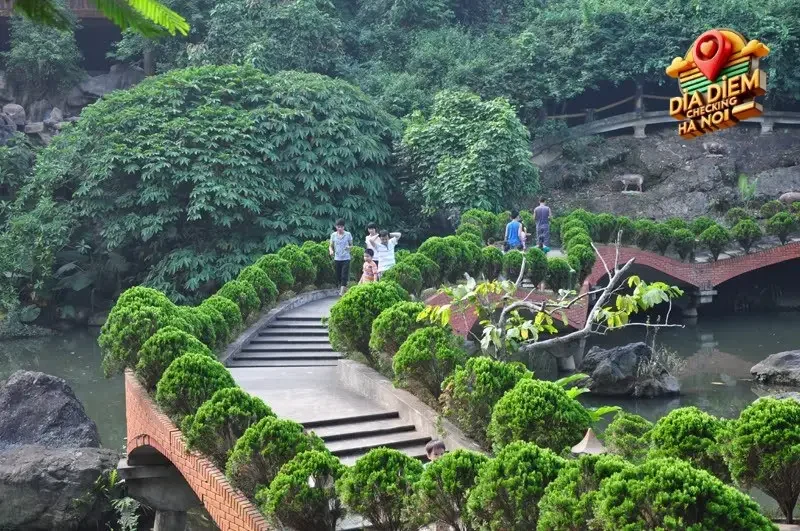 Giá Vé và Chi Phí Tham Quan (Cập Nhật 2025) Giá Vé và Chi Phí Tham Quan (Cập Nhật 2025)