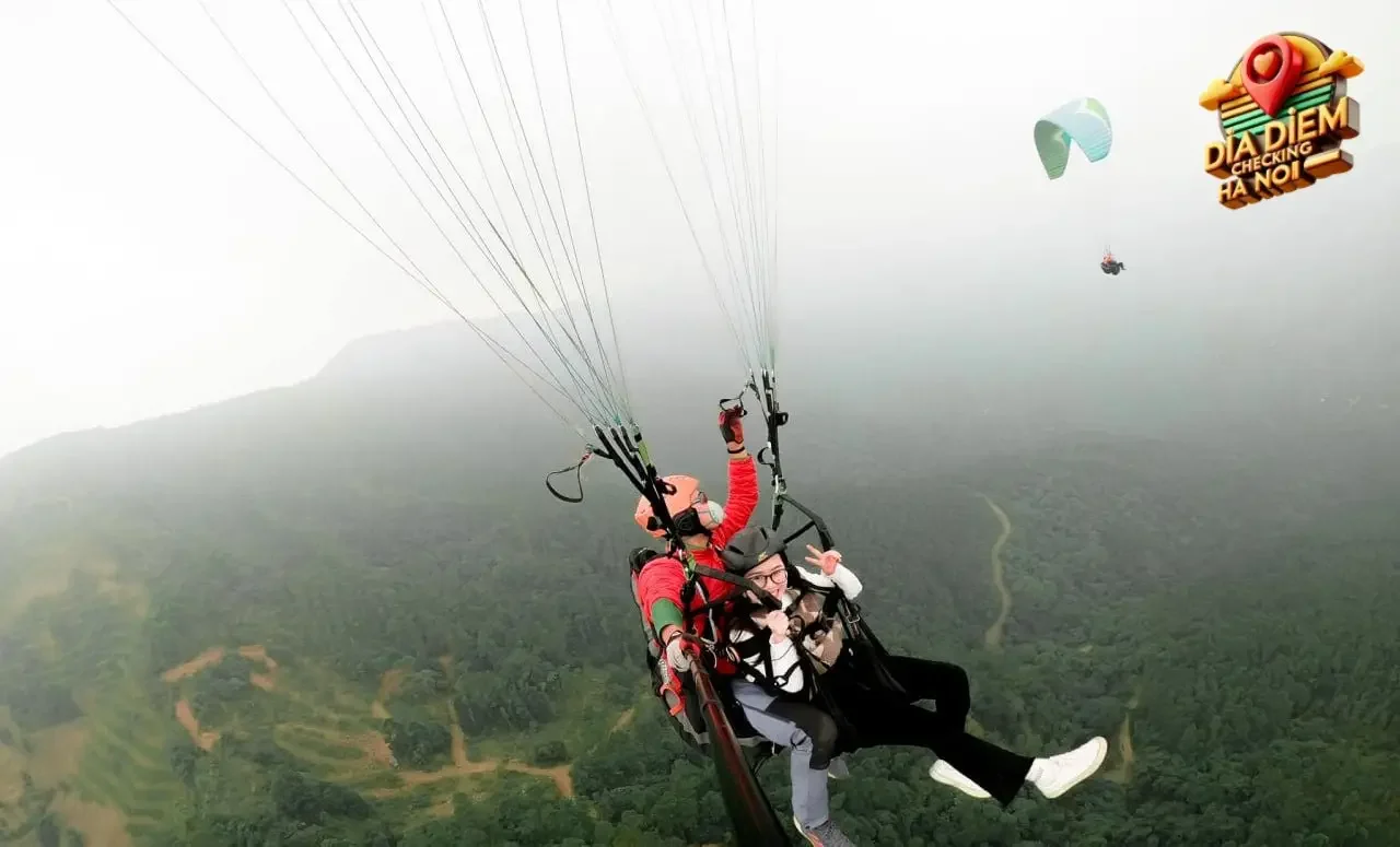 Trải nghiệm bay dù lượn đầy hứng khởi