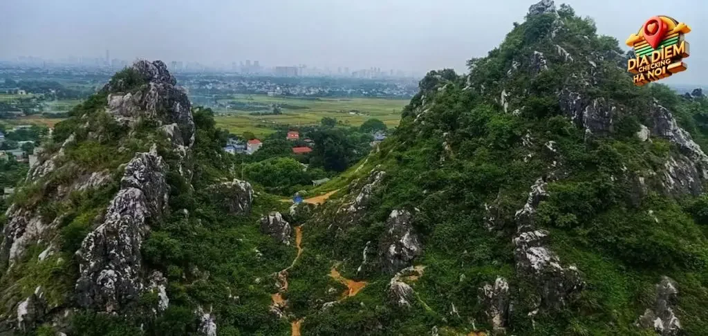 Vẻ Đẹp Hùng Vĩ và Hoang Sơ Của Núi Trầm