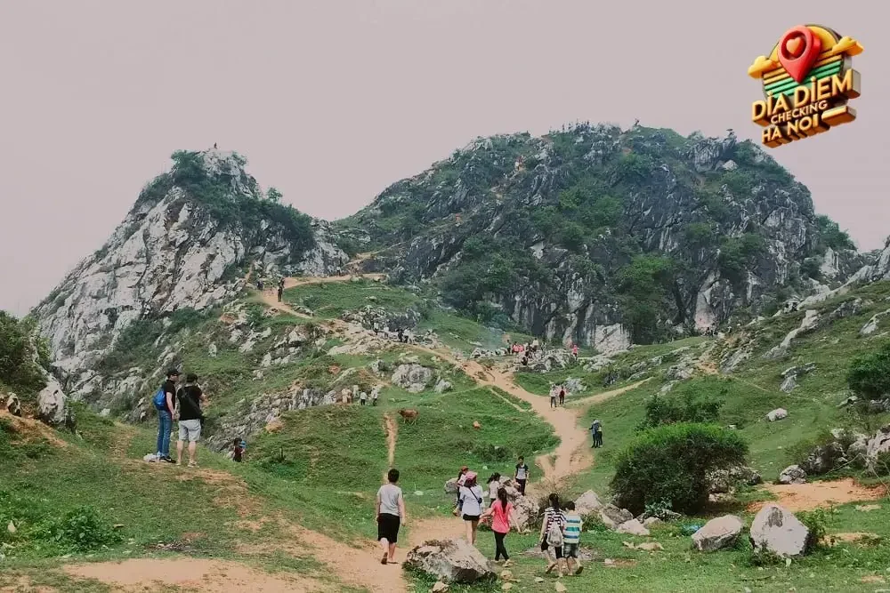 Khám Phá Các Di Tích Lịch Sử và Văn Hóa